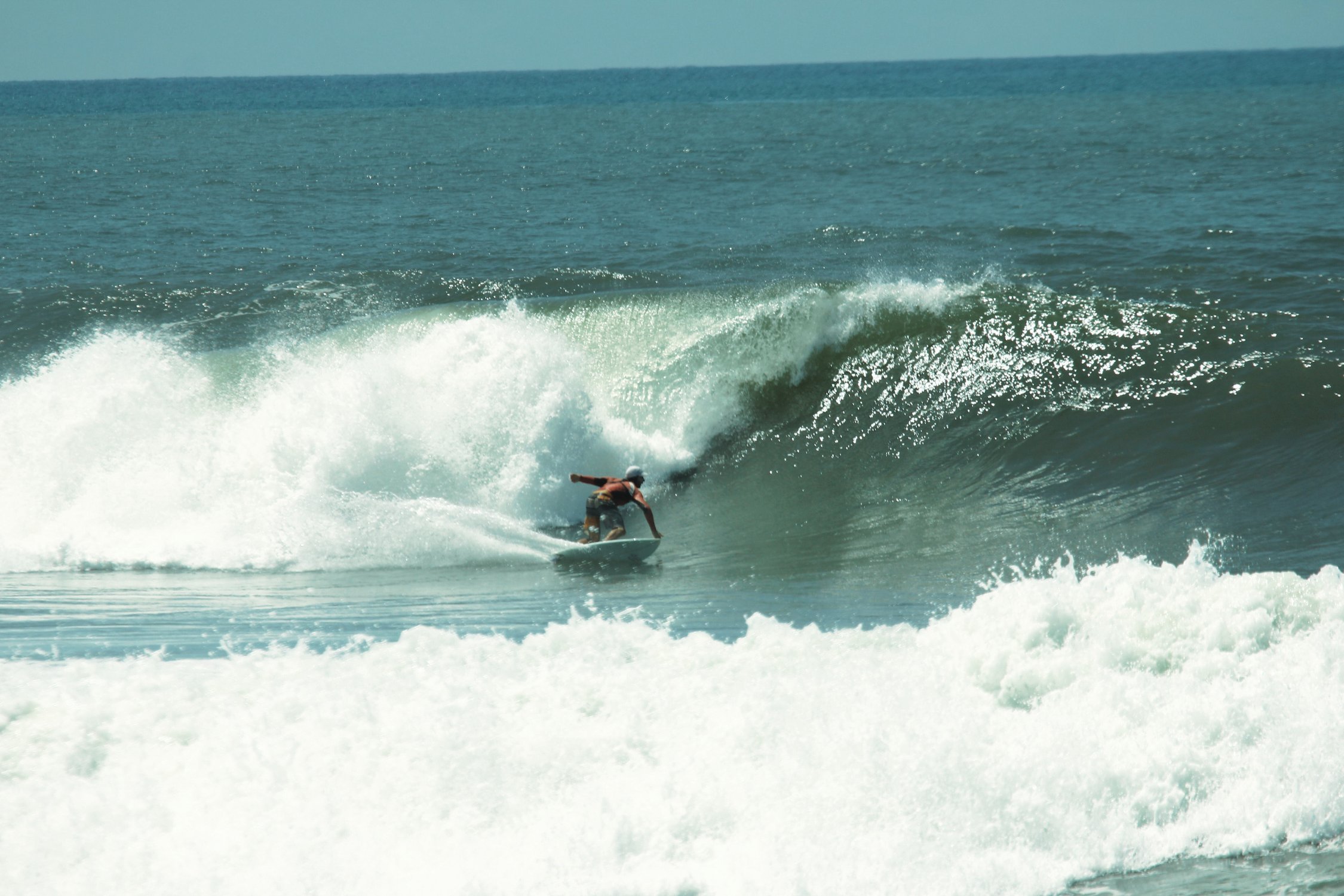 Escuela de sruf en mundaka con Mike Dobos