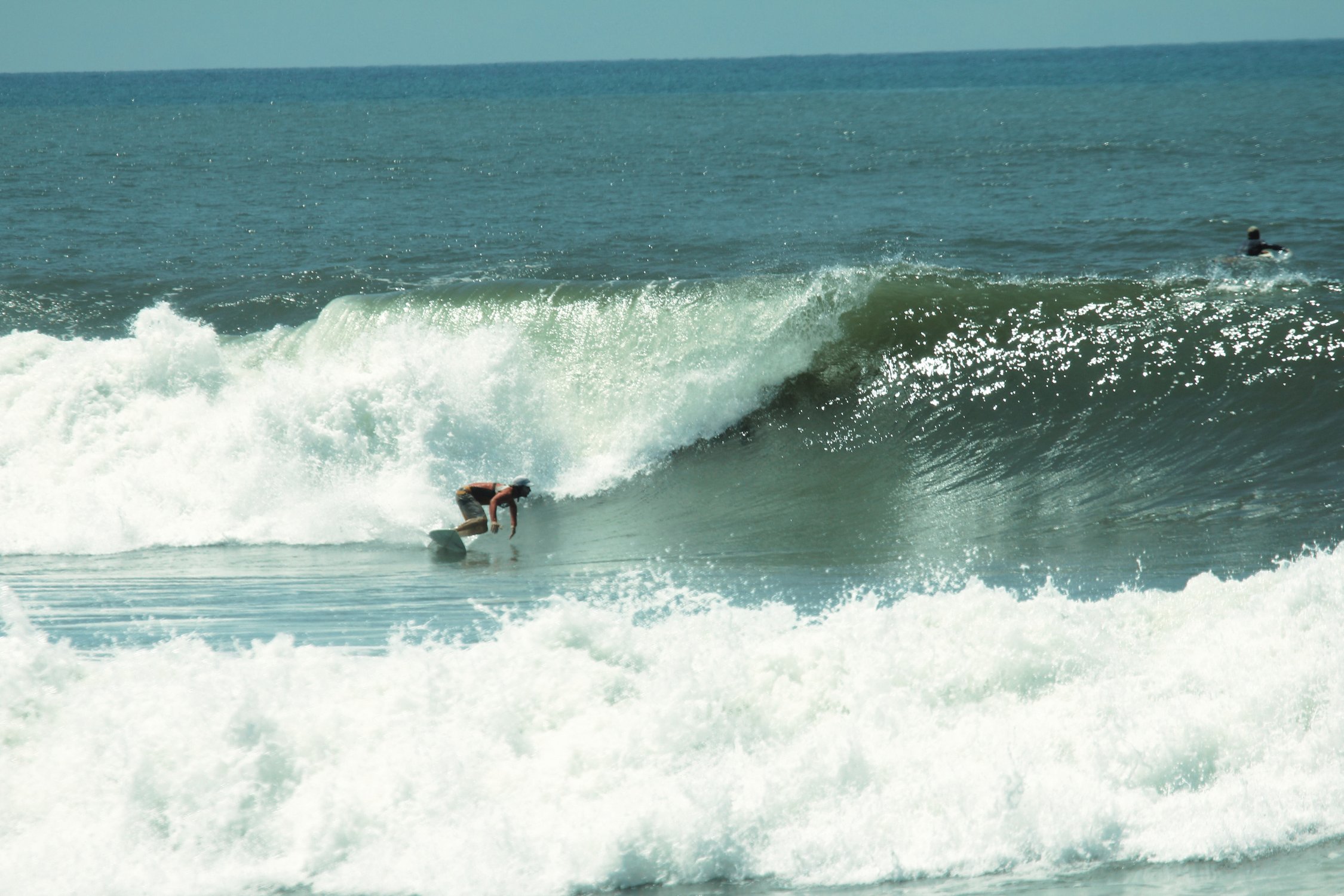 Mike Dobos instructor de surf en Mundaka